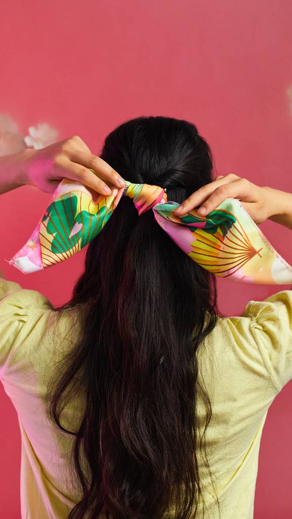 Under The Spring Sky Knot Wrap - 50cm x 50cm